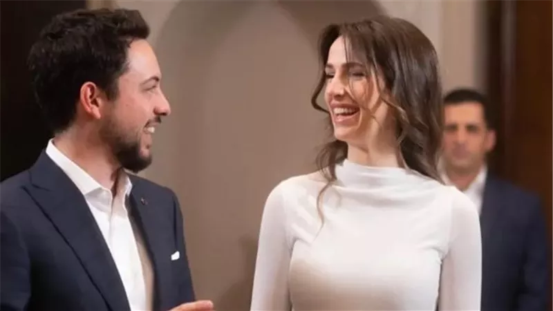 نشأة الأميرة رجوة الحسين وحياتها العملية