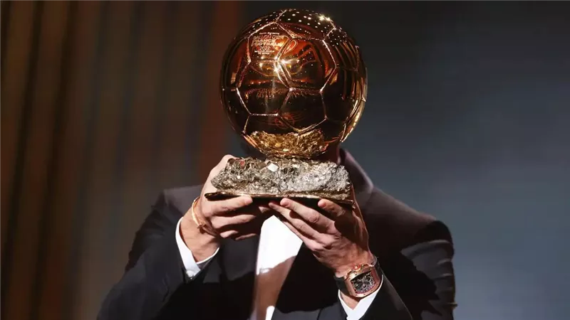 بعد غياب عامين.. ريال مدريد يتراجع عن مقاطعة حفل الكرة الذهبية