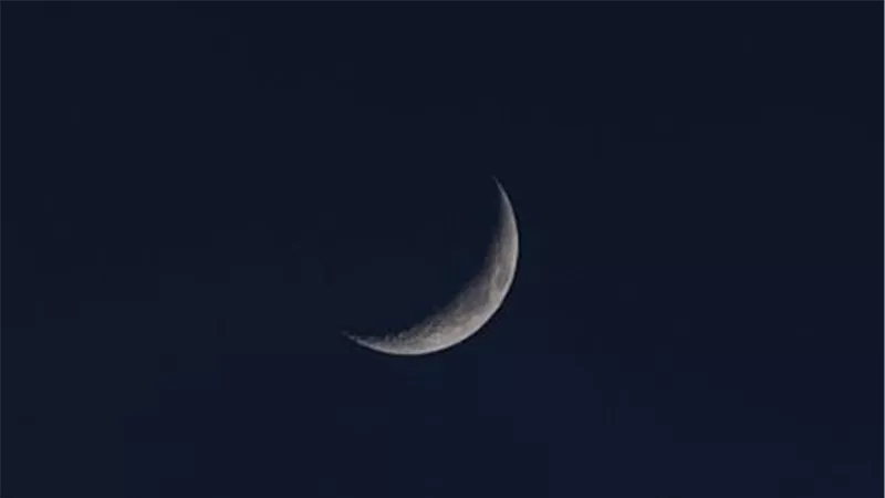 كيف تعرف التاريخ الهجري اليوم؟ دليلك لمتابعة ربيع الآخر 1447 هـ