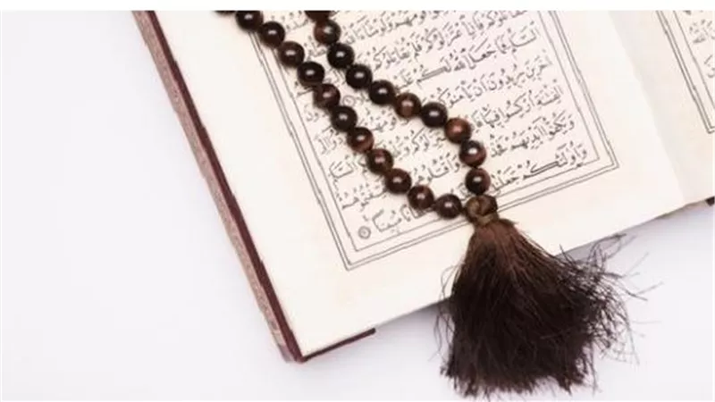 أذكار الصباح والآيات القرآنية: درع حماية للمسلم