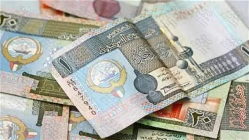 سعر الدينار الكويتي في السوق السوداء 2025