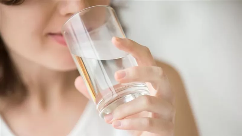 فوائد تناول الماء وفقًا لخبراء التغذية.. 4 منافع سحرية