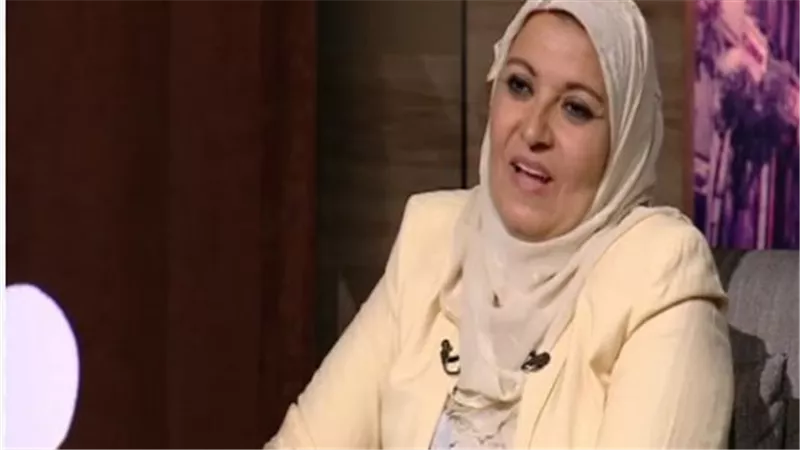 هبة قطب ومواقع التواصل الاجتماعي: التوعية الجنسية بطريقة علمية وأخلاقية