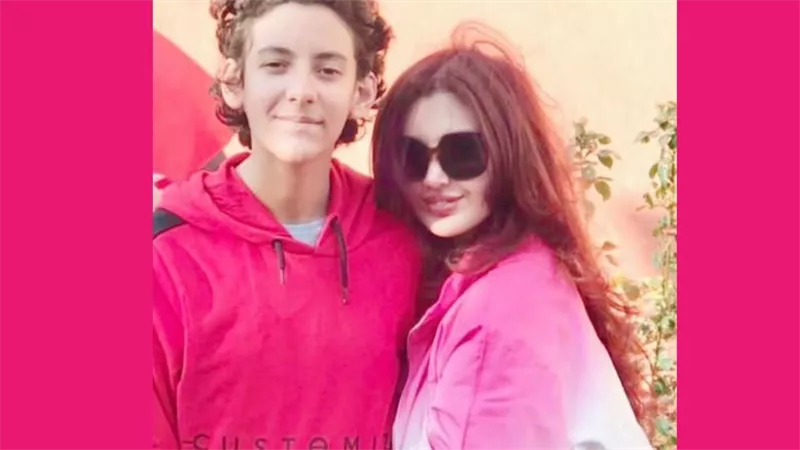 سارة بدير وابن شقيقتها ياسين أحمد جمال يشعلان مواقع التواصل