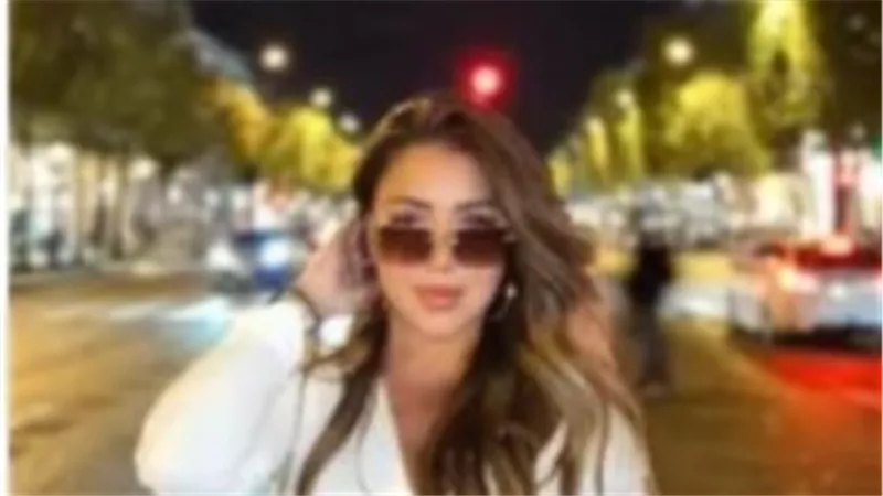 صور سارة سلامة في باريس: الجمال المصري يسطع في قلب فرنسا