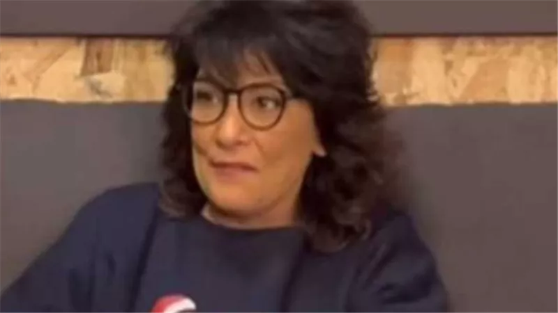 سماح أنور تكشف حقيقة شائعة ارتباطها بالفنان سمير صبري