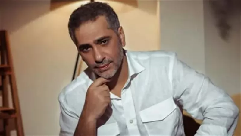 فضل شاكر.. مطرب الإحساس الذي لم تغب نغمة صوته عن الذاكرة