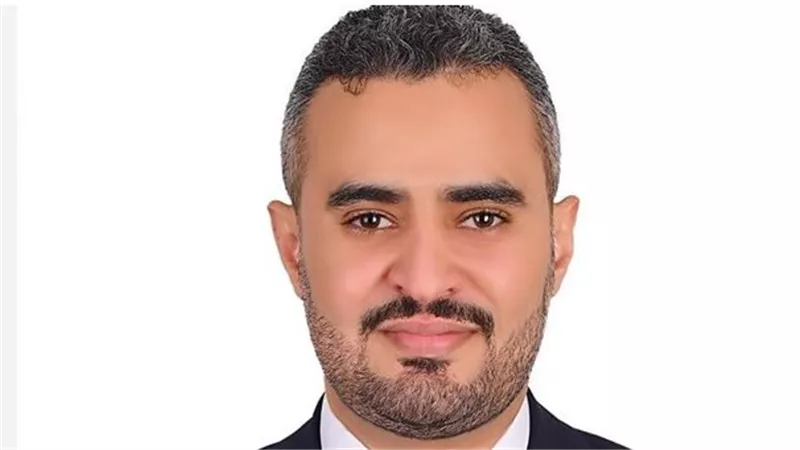 عبدالعزيز الشيخ: الكلمة حين تلتحم بالطلقة تكون أبلغ من المدفع في دروب الحرية