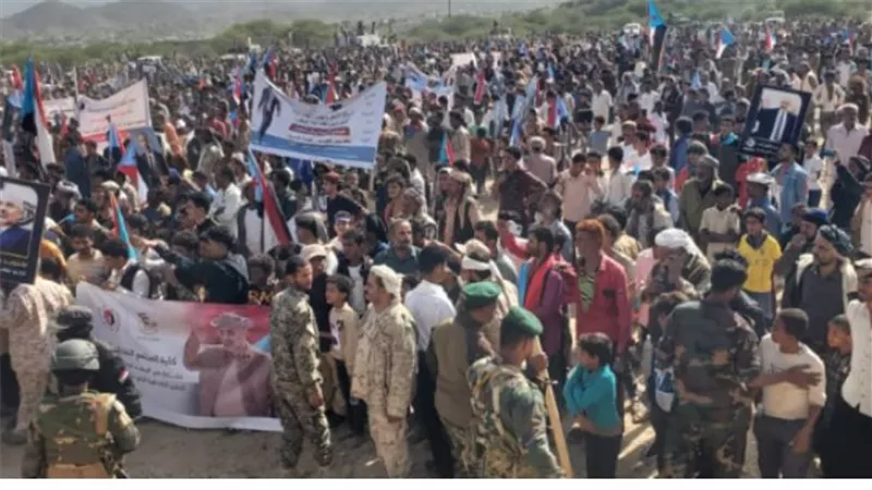توافد الجماهير إلى فعالية ثورة 14 أكتوبر في الضالع (صور)