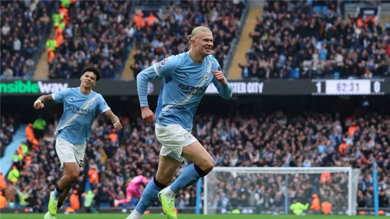 للمرة الثالثة تواليا.. انطلاقة إعجازية لـ هالاند في الدوري الإنجليزي