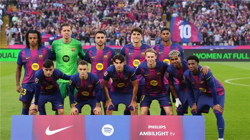 ظهور الصفقة الجديدة.. قائمة برشلونة لمباراة راسينج في كأس ملك إسبانيا