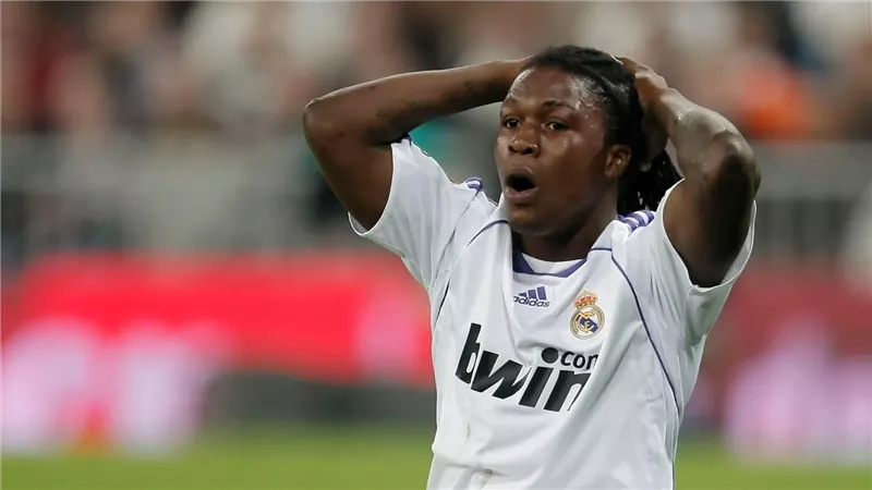 إصابة نجم ريال مدريد السابق بسكتة دماغية في بلجيكا