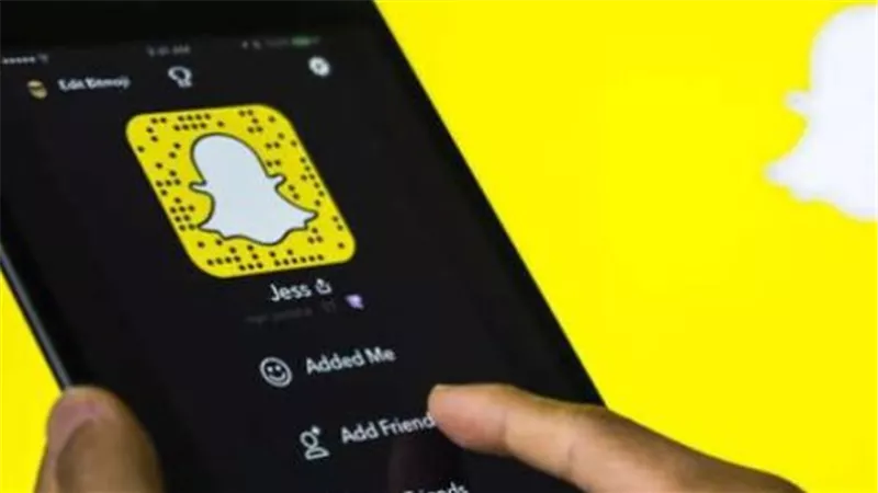 هل ما زال سناب شات منافسًا قويًا لإنستغرام وتيك توك في 2025؟