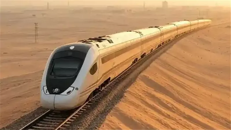 قطار الحرمين بين مكة والمدينة: كل ما تحتاج معرفته عن الرحلات 2025