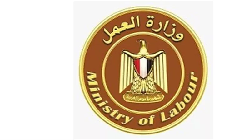 وزير العمل يحسم الجدل: لا وجود لـ 