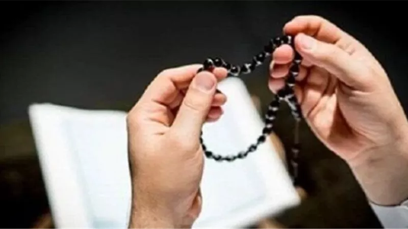أذكار الصباح اليوم 27 أكتوبر 2025.. بسمِ اللهِ الذي لا يَضرُ مع اسمِه شيءٌ في الأرضِ ولا في السماءِ