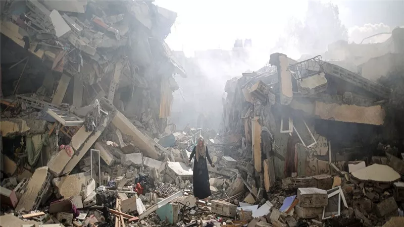 فرق مصرية والصليب الأحمر.. كيف يتم البحث عن رفات الرهائن الإسرائيليين بغزة؟