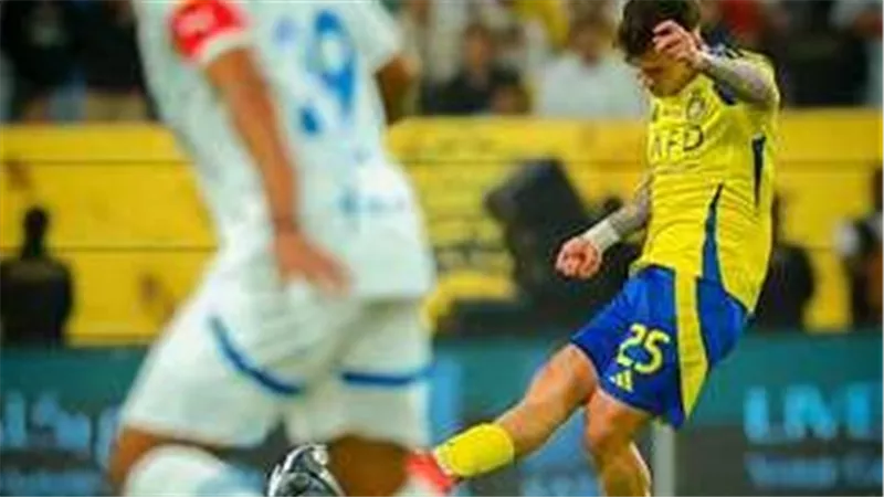 شاهد النصر والهلال: تردد قناة ثمانية على نايل سات وعرب سات لمتابعة دوري روشن السعودي 2025-2026