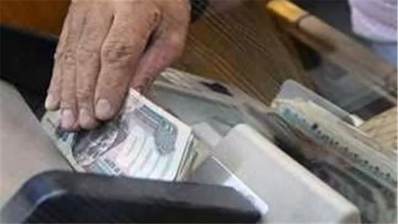 الدرجة السادسة إلى 7100 جنيه: كم سيبلغ راتبك في نوفمبر 2025 بعد تطبيق الحد الأدنى؟