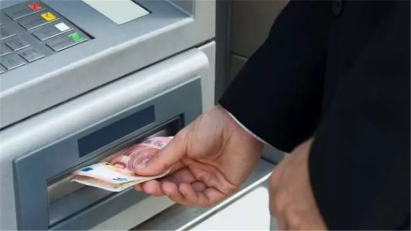  التطور الرقمي: الـ ATM كجزء من الشمول المالي