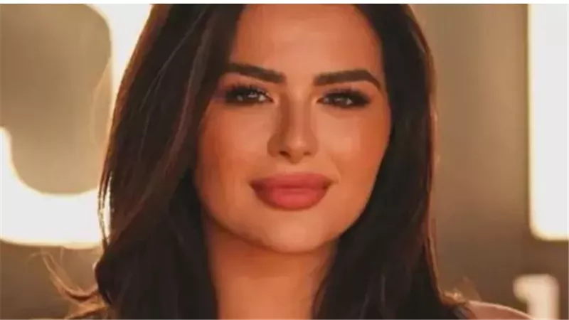 رحلة هنادي مهنا: من الدراسة في برشلونة إلى بطولة أفلام بنات ثانوي