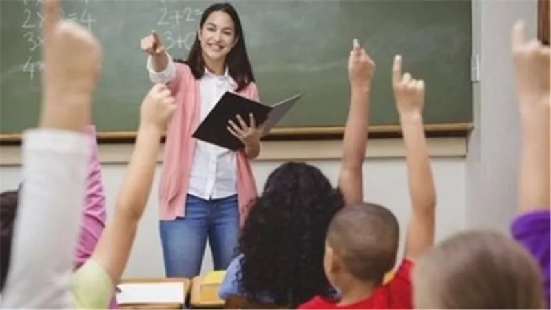 نتائج مسابقة معلم مساعد لغة عربية 2025: رابط وخطوات الاستعلام عبر بوابة الوظائف الحكومية