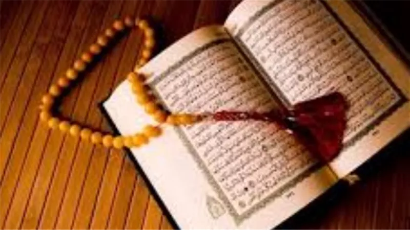 تطبيق القرآن الكريم: كيف أحدثت التكنولوجيا ثورة في التلاوة والحفظ والتدبر للمسلمين؟