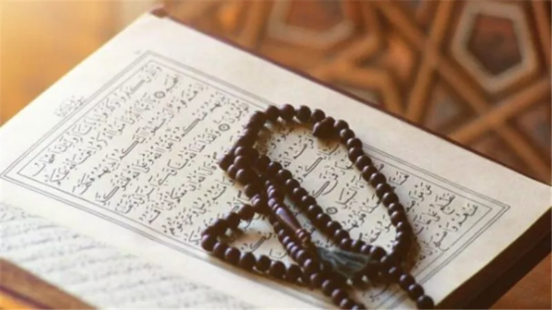 من الورق إلى الهاتف: كيف غيرت التطبيقات علاقة المسلم اليومية بـ 