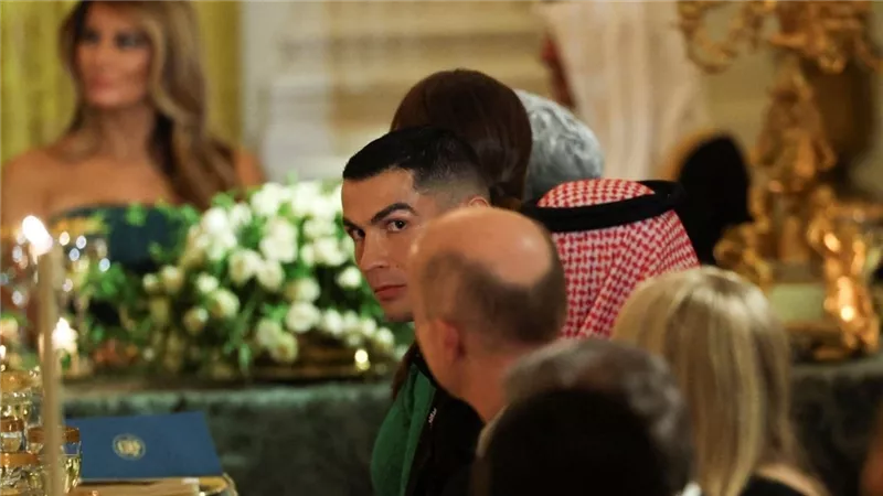 بحضور محمد بن سلمان.. رونالدو يخطف الأنظار في عشاء البيت الأبيض (صور)
