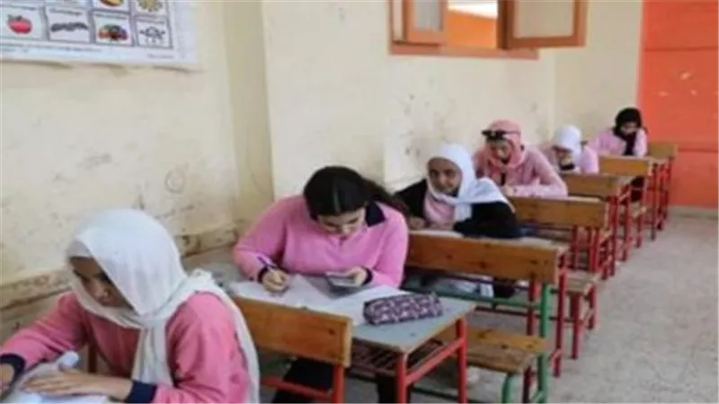 ما هي خطوات الدخول إلى منصة الشهادات لتسجيل استمارة الصف الثالث الإعدادي؟