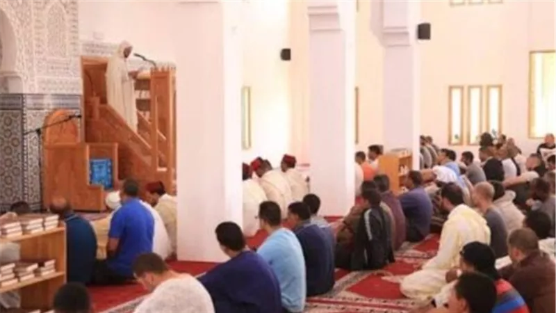  توقير كبار السن وإكرامهم.. نص موضوع خطبة الجمعة المقبلة 28_11_ 2025