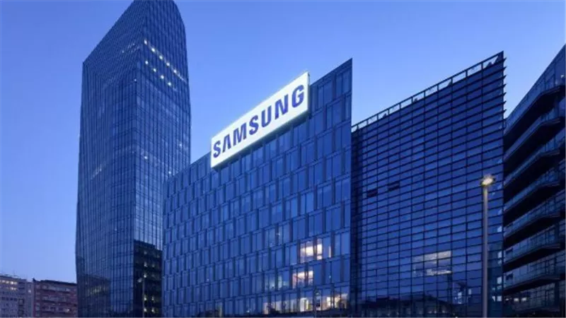 Samsung Galaxy S: مقارنة شاملة بأبرز هواتف Samsung الرائدة ودورها في الابتكار