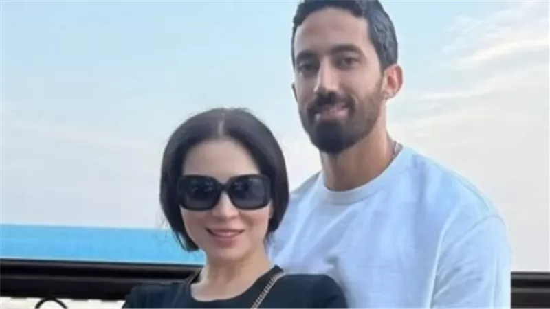  الظهور الأول: مي عز الدين وزوجها الطبيب يتألقان في مناسبة عامة بعد إعلان الزواج