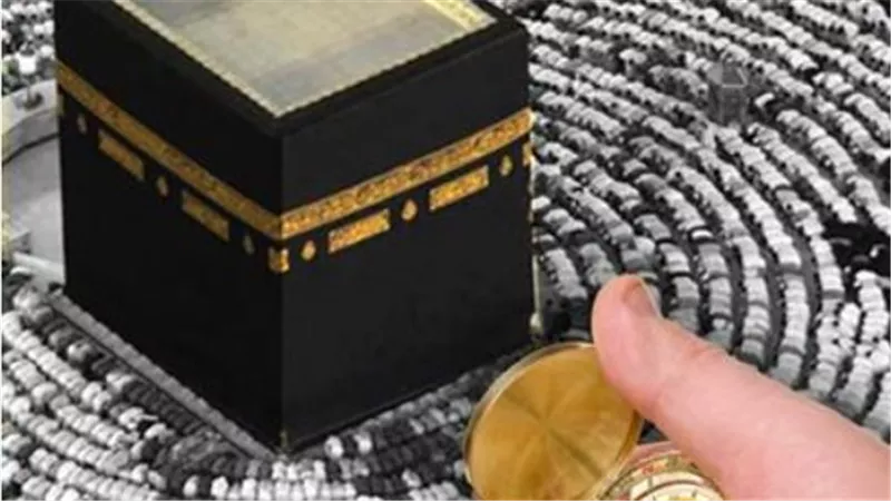 القبلة ليست دائمًا شرقًا: كيف يختلف اتجاه صلاة المسلمين حسب الموقع الجغرافي؟