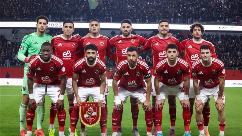 أسماء.. 4 مرشحين لتدعيم خط دفاع الأهلي المصري في يناير