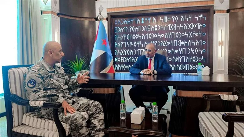 تعزيز الأمن البحري: لقاء الزُبيدي ورئيس خفر السواحل يؤكد على حماية الممرات الحيوية