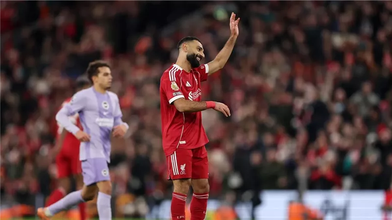 ليفربول يجتمع مع وكيل محمد صلاح لحسم مستقبله مع الريدز