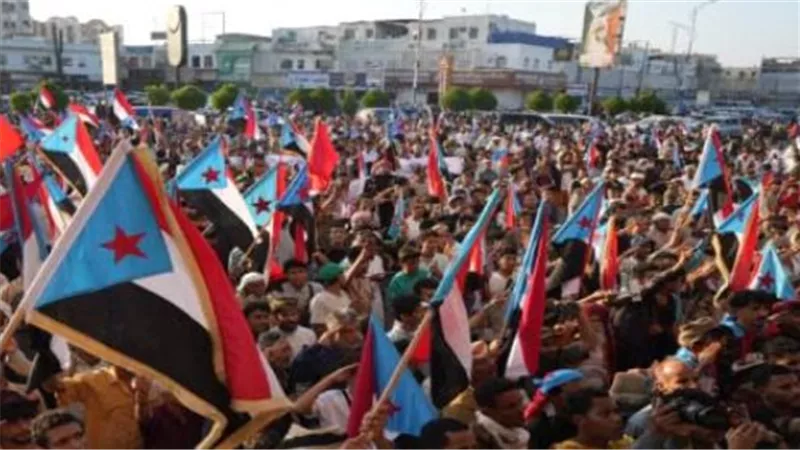 الجنوب العربي بين الواقع السياسي والأمن الدولي: رئيس اتحاد العمال يؤكد أن الخطوات الجنوبية تصب في مصلحة الإقليم والعالم