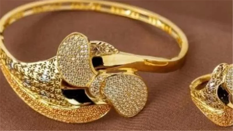 أسعار الذهب في مصر اليوم: عيار 21 وعيار 18 وسعر الجنيه الذهب الآن