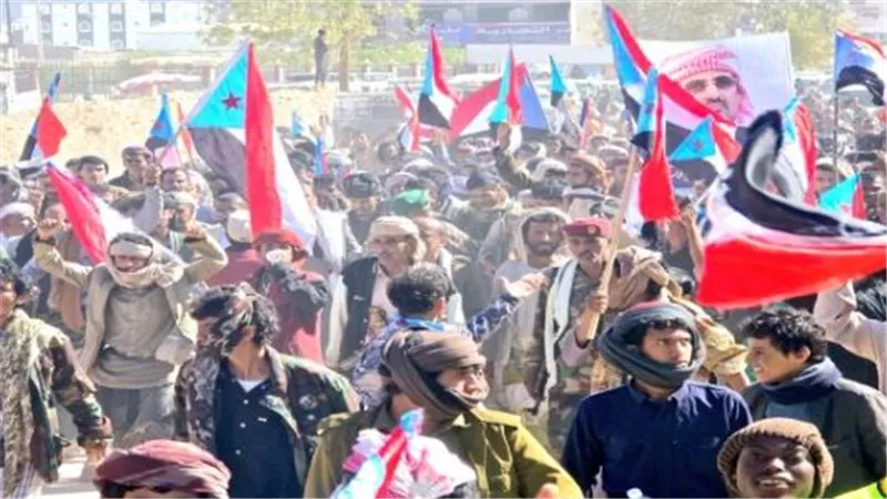عتق تنتفض: مسيرة شعبية كبرى في شبوة تطالب بإعلان دولة الجنوب العربي وتجدد التفويض للقيادة السياسية