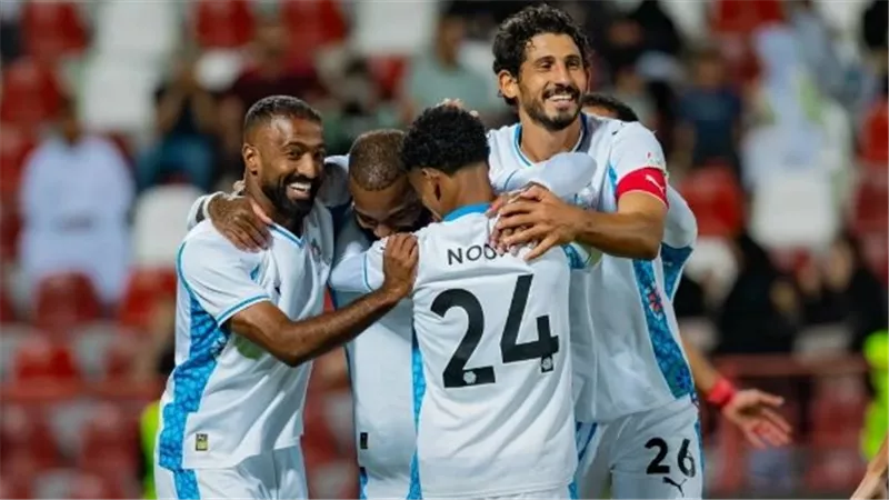 حجازي يقود نيوم لفوز صعب على الحزم في الدوري السعودي