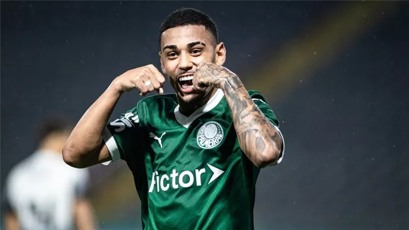 الهلال السعودي يتحرك لخطف موهبة برازيلية