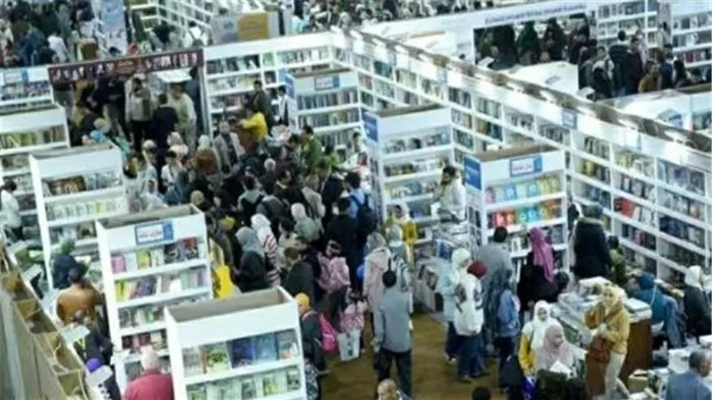 بمشاركة يوسف شاهين ونجيب محفوظ.. انطلاق الدورة 57 لمعرض الكتاب بتطبيق ذكي و
