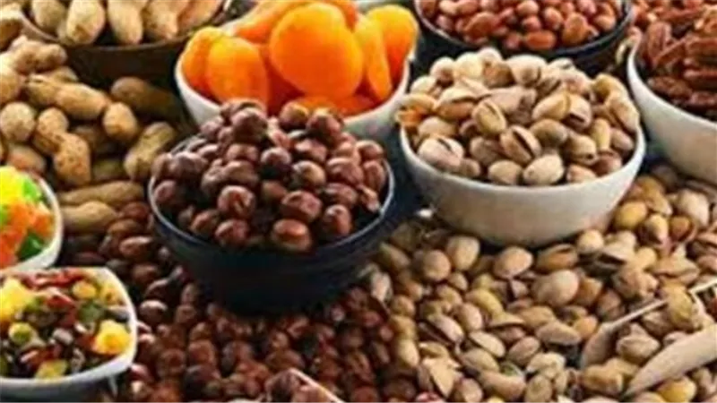 رئيس شعبة العطارة يكشف مفاجآت أسعار الزبيب والبلح قبل رمضان: 