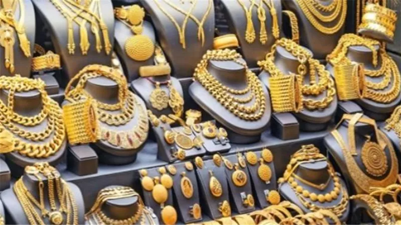 بين بيانات التضخم والتوترات الدولية.. لماذا استقر الذهب عيار 24 عند مستوى 7400 جنيه في مصر؟