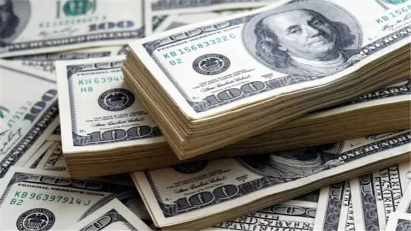 الدولار يختتم تعاملات اليوم الأربعاء على تراجع فى جميع البنوك