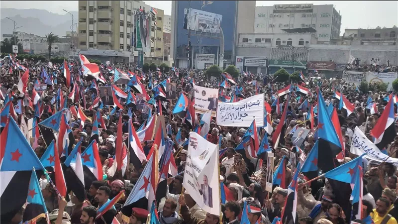مليونية الثبات.. تجديد التفويض الشعبي للزبيدي لانتزاع حقوق الجنوب