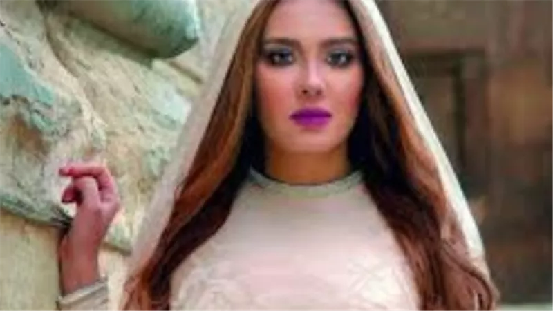 كواليس صدمة مي القاضي في برنامج 90 دقيقة.. من يقف وراء الصور المسربة؟