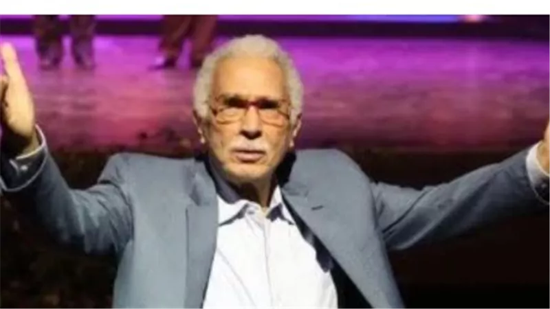 أحمد أبو زهرة في بيان ناري: والدي لا يحتاج لثمن الدواء وهذا 