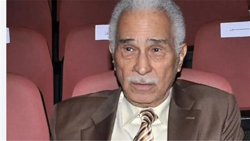 مقاضاة صفحات التريند.. أحمد أبو زهرة يكشف زيف أخبار والده المفبركة
